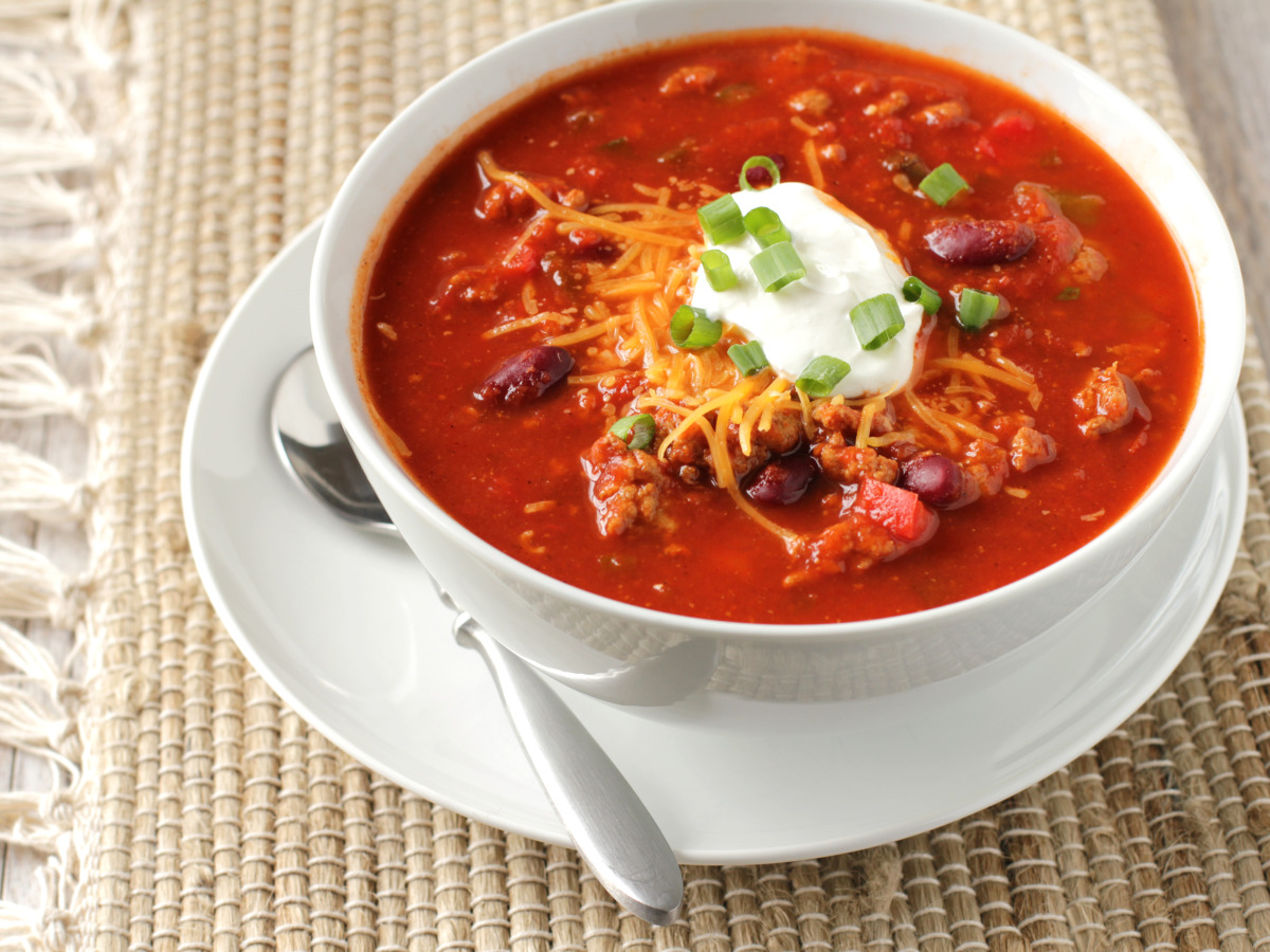 Laura's quick slow cooker turkey chili on sale